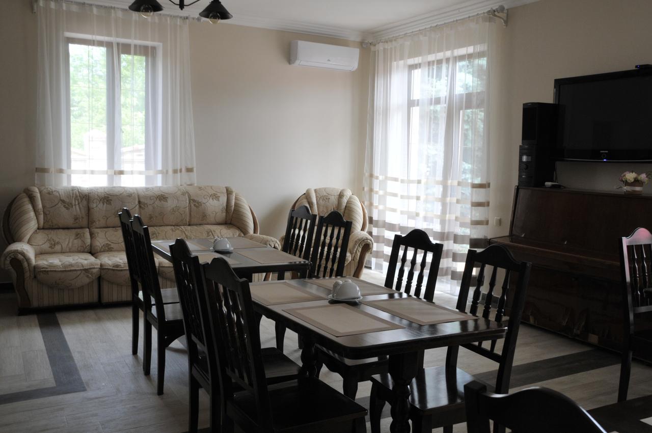 Dom Fedorovyh Hotel แซร์เกเยฟกา ภายนอก รูปภาพ